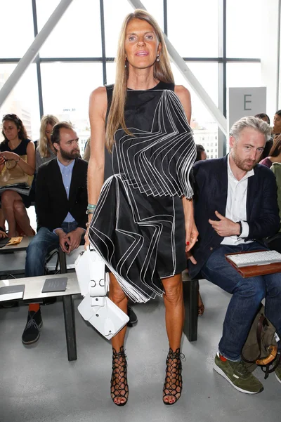 Look 10